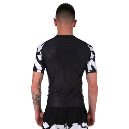 Scramble Baka Short Sleeve Rash Guard - Black